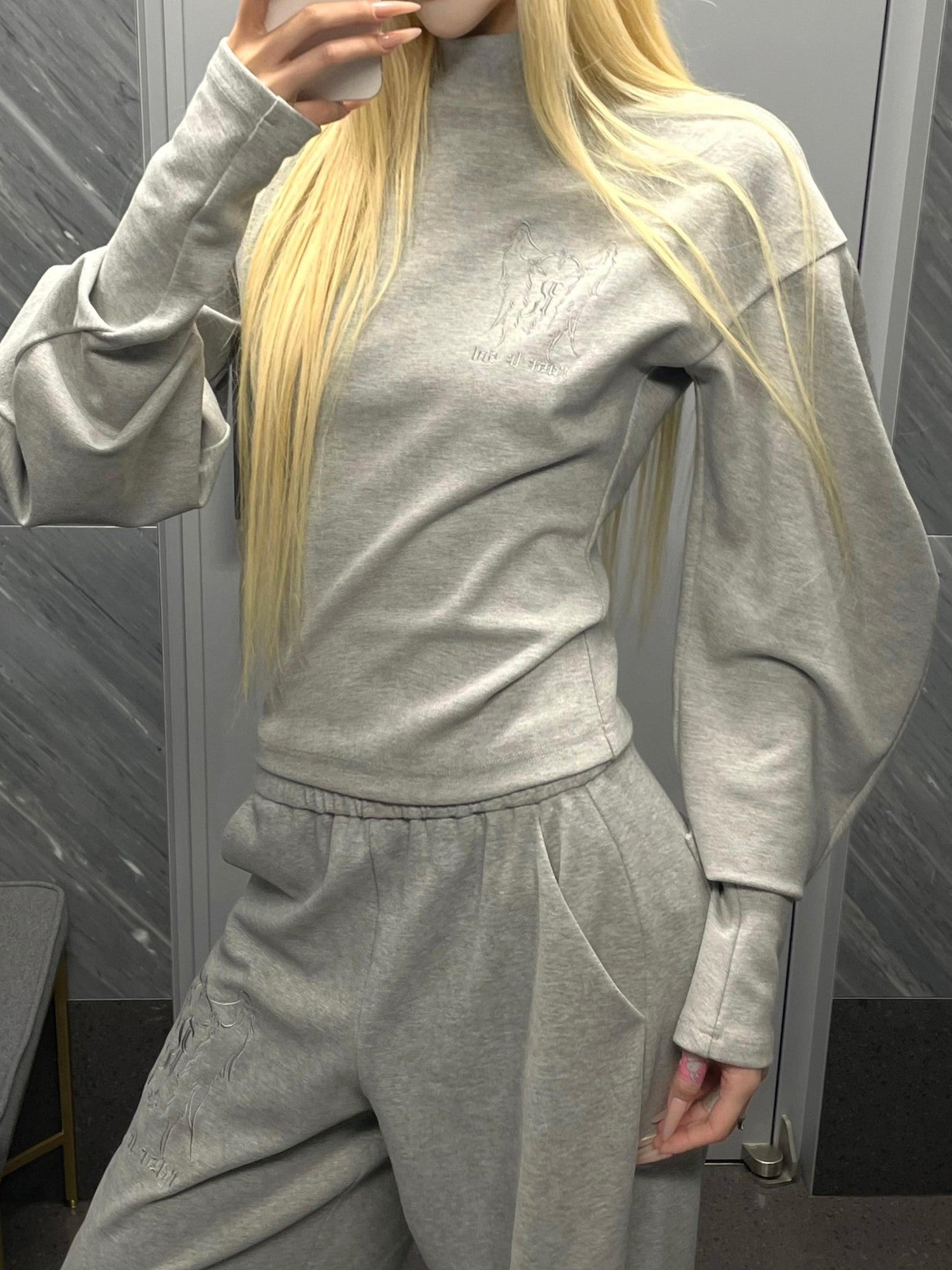 Rase le sol Gray Embroidered Relaxed Lounge Straight Leg Women's Sweatpants