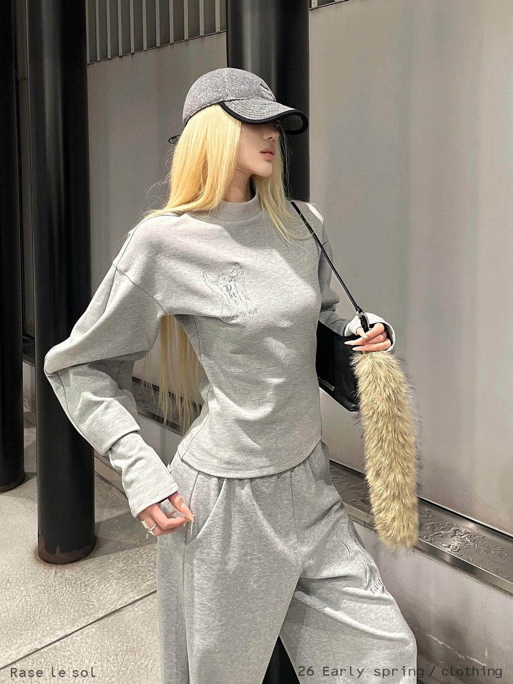 Rase le sol Gray Embroidered Relaxed Lounge Straight Leg Women's Sweatpants