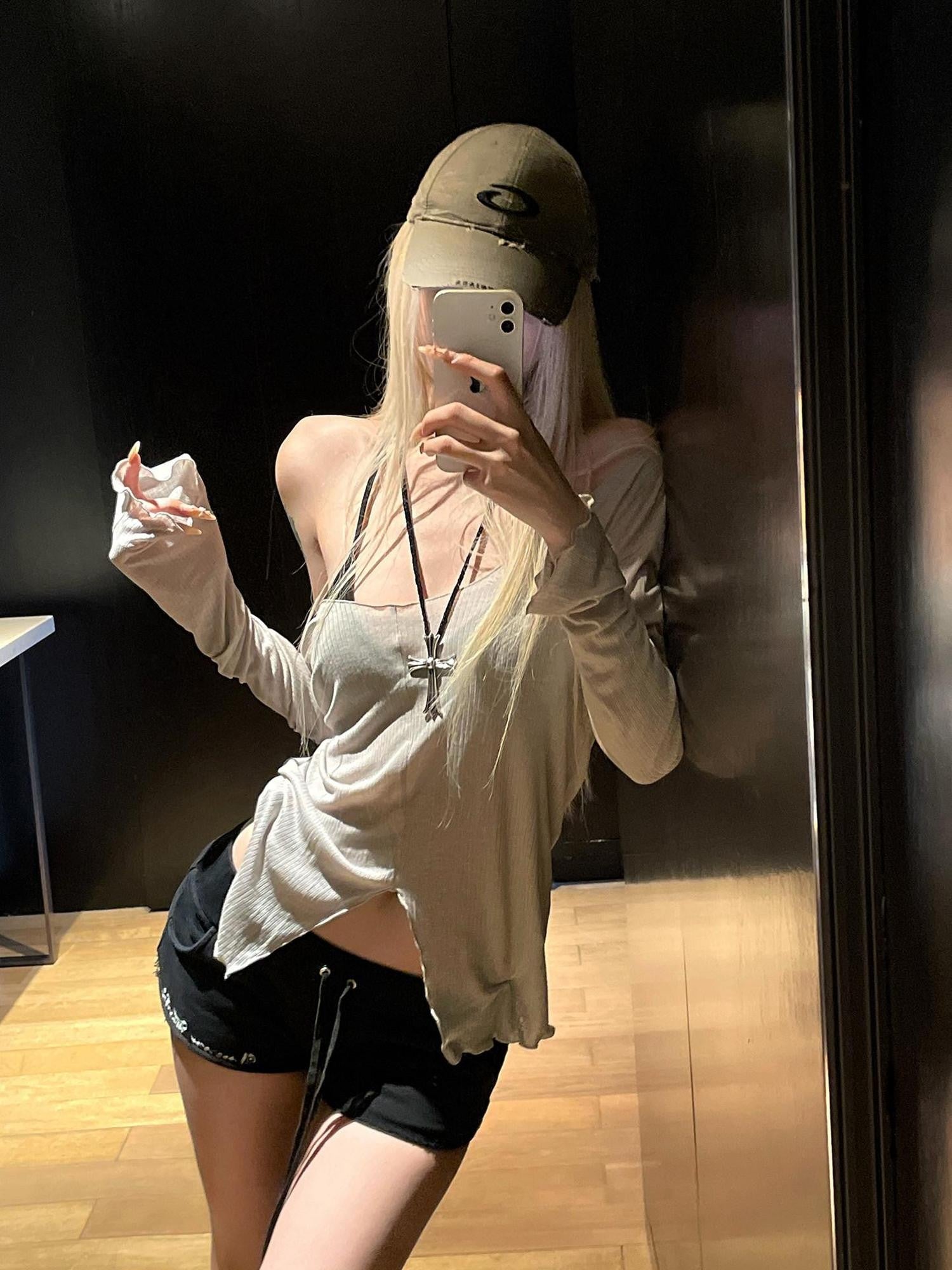 Rase le sol Gray Green V-neck Sun Protective Lightweight Women's Long Sleeve T-shirts