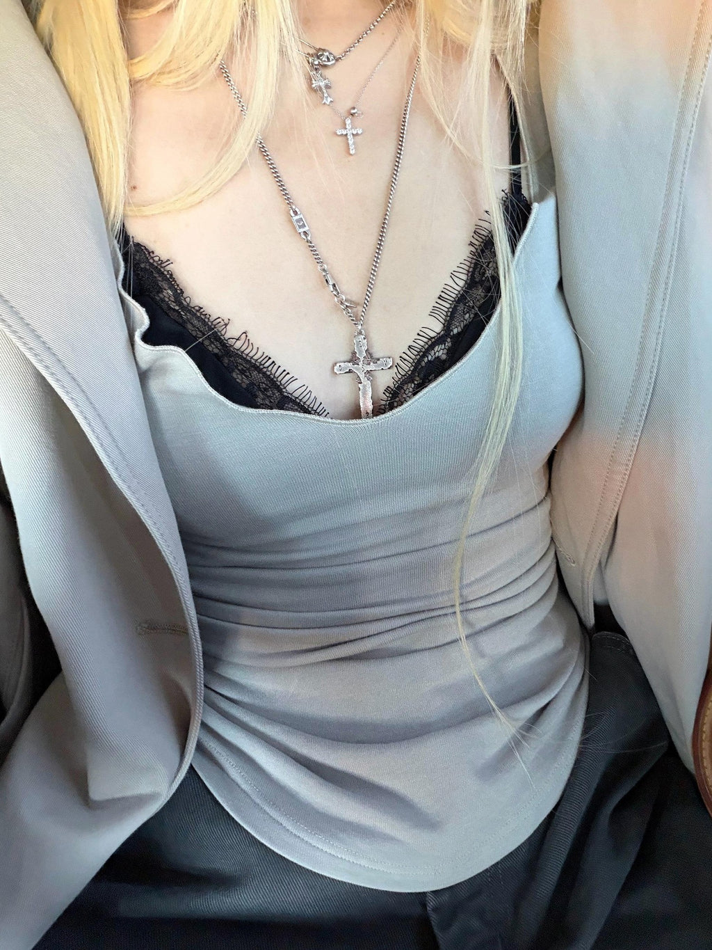 Rase le sol Gray Lace Cami Layered Two Piece Women's Long Sleeve T-shirts