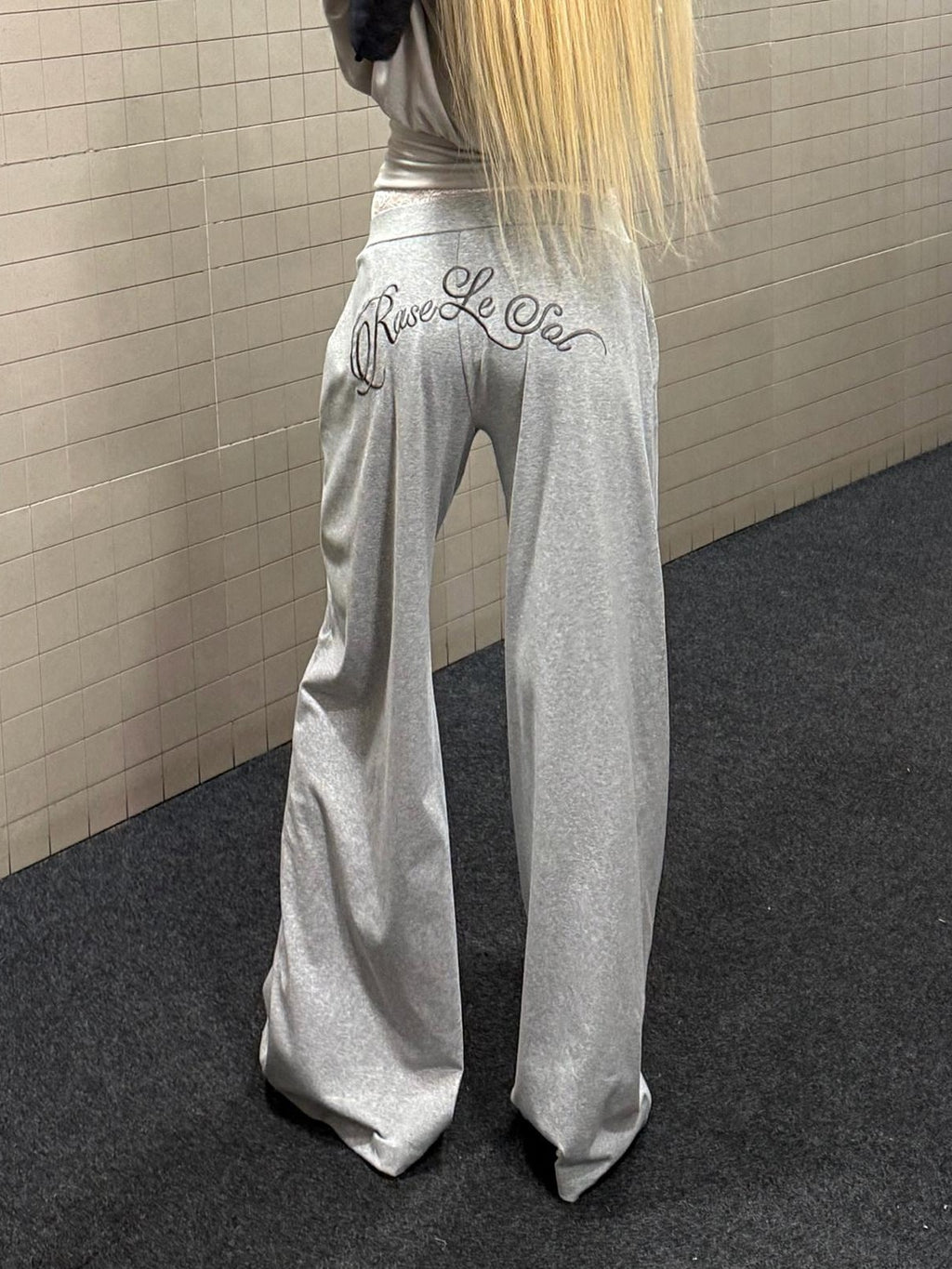 Rase le sol Gray Lace Waistband Low Waist Loose Wide Leg Women's Sweatpants