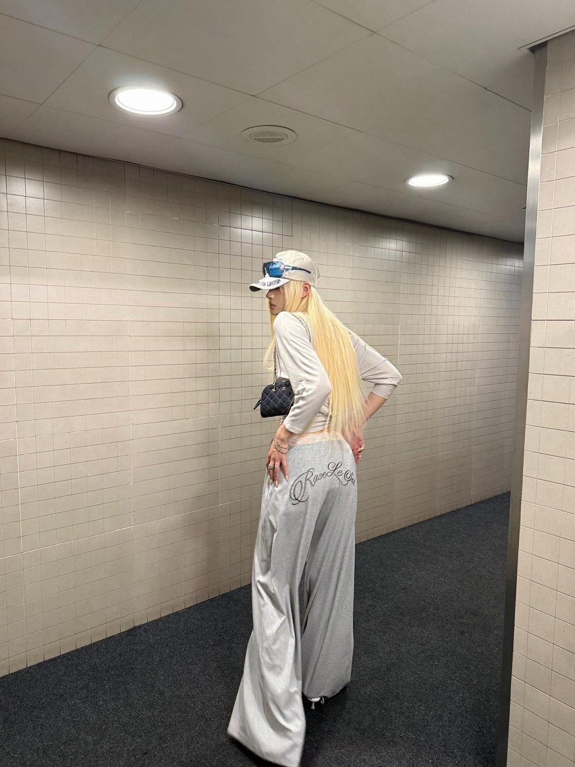 Rase le sol Gray Lace Waistband Low Waist Loose Wide Leg Women's Sweatpants