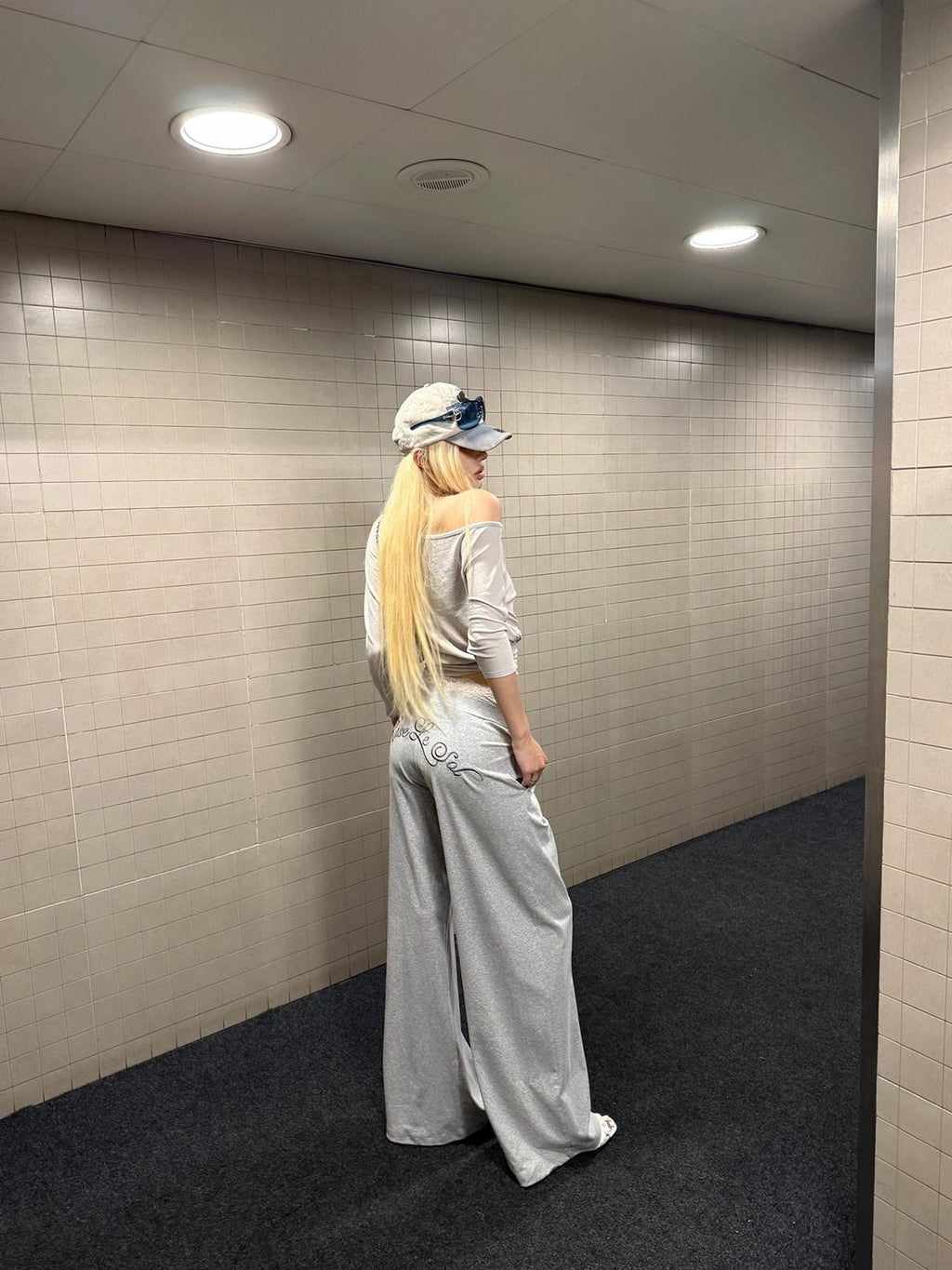 Rase le sol Gray Lace Waistband Low Waist Loose Wide Leg Women's Sweatpants