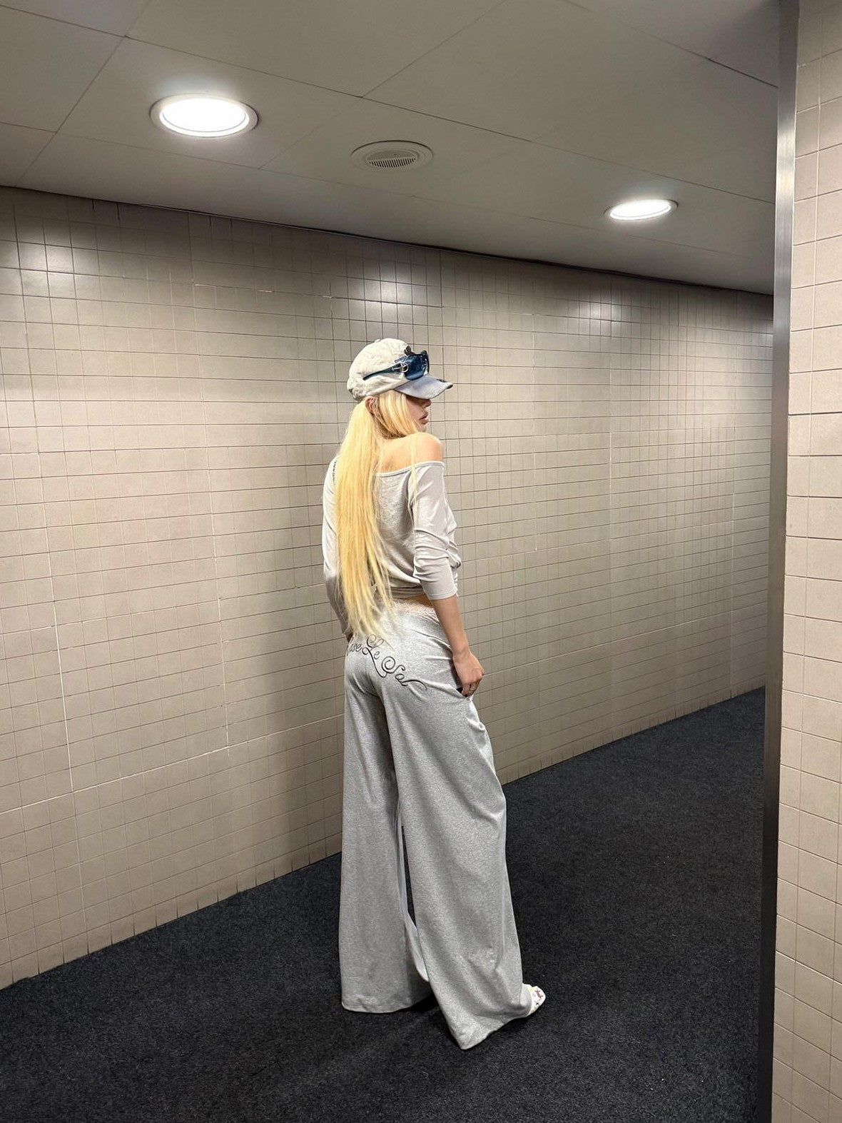 Rase le sol Gray Lace Waistband Low Waist Loose Wide Leg Women's Sweatpants