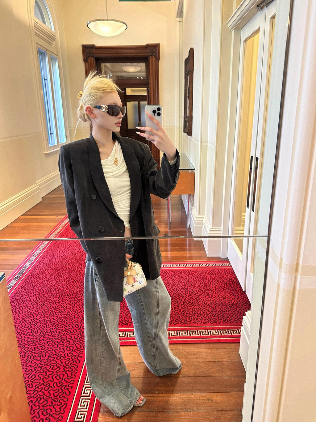 Rase le sol Gray Mandarin Collar Tailored Luxurious Oversized Women's Cropped Jackets