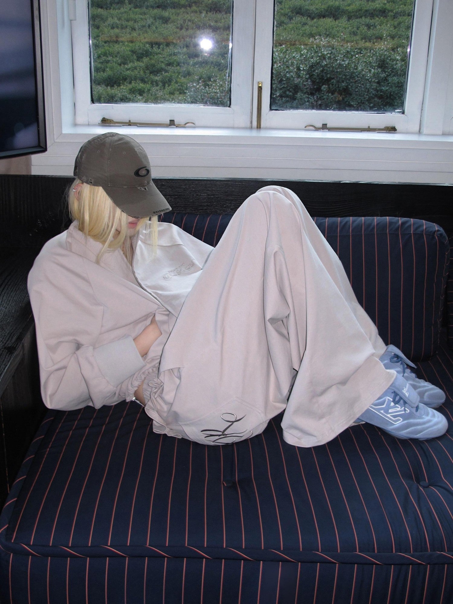 Rase le sol Gray Stand Collar Cropped Jacket Wide Leg Sweatpants Women's Tracksuit Sets