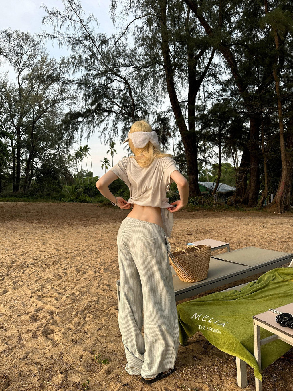 Rase le sol Gray Striped Relaxed Straight Casual Loose Fit Women's Wide-leg Pants