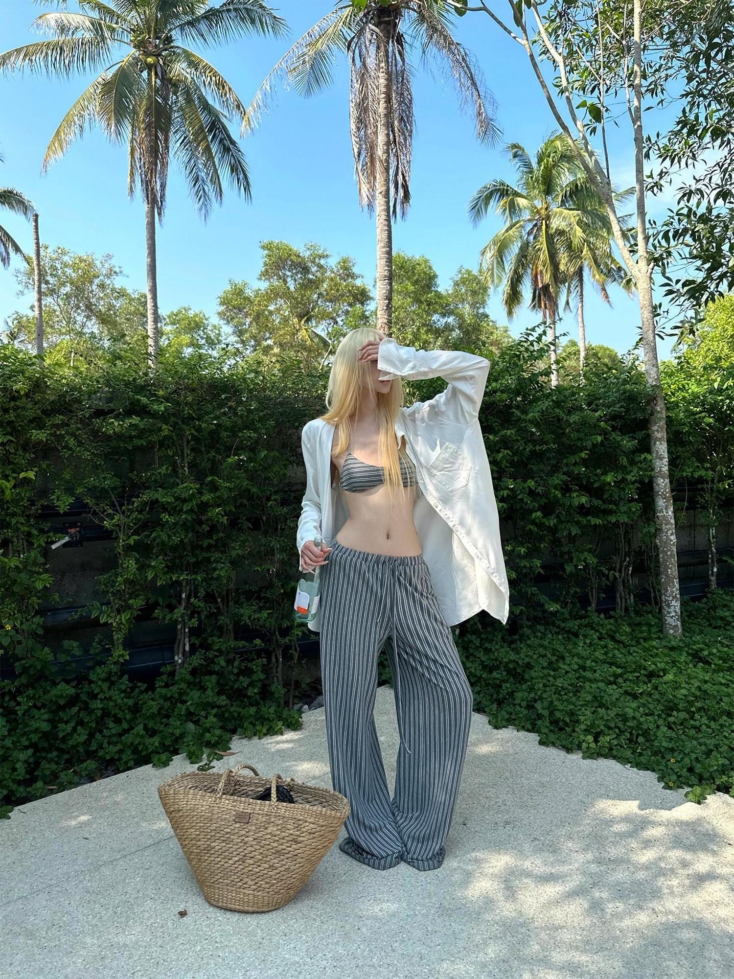 Rase le sol Gray Striped Relaxed Straight Casual Loose Fit Women's Wide-leg Pants