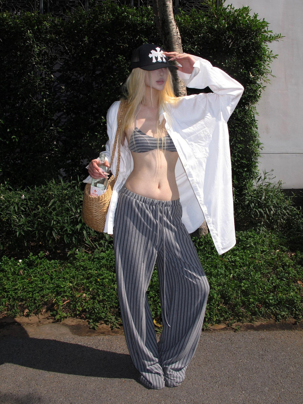 Rase le sol Gray Striped Relaxed Straight Casual Loose Fit Women's Wide-leg Pants