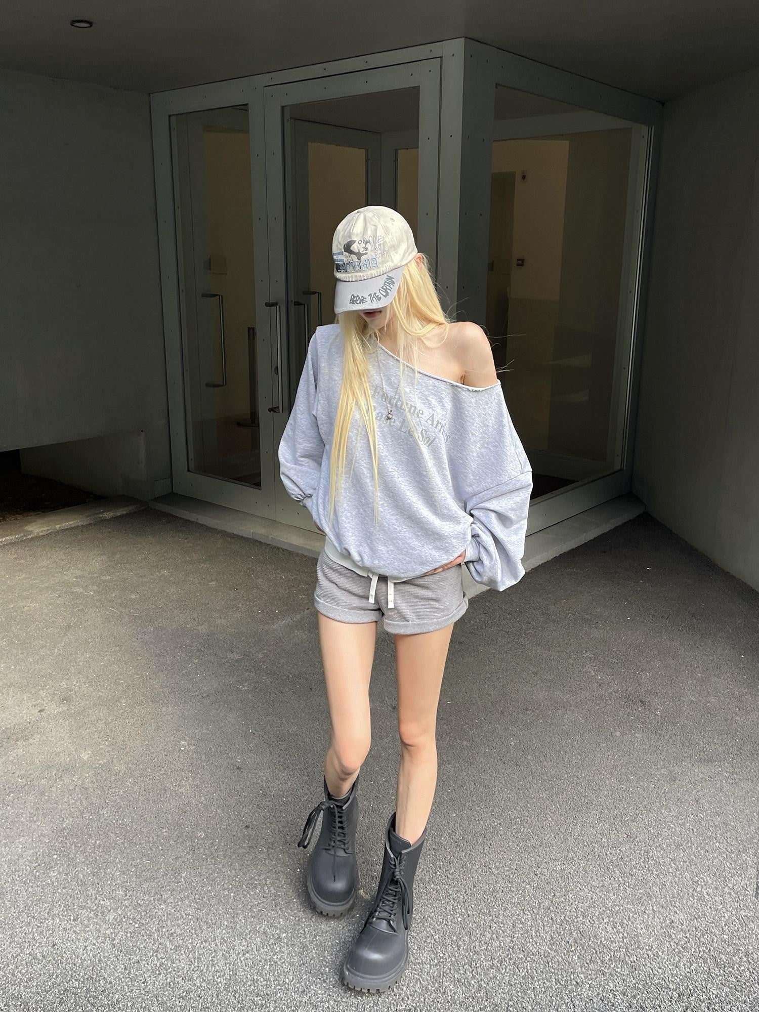 Rase le sol Heather Gray Asymmetric Shoulder Print Women's American Oversized Hoodies