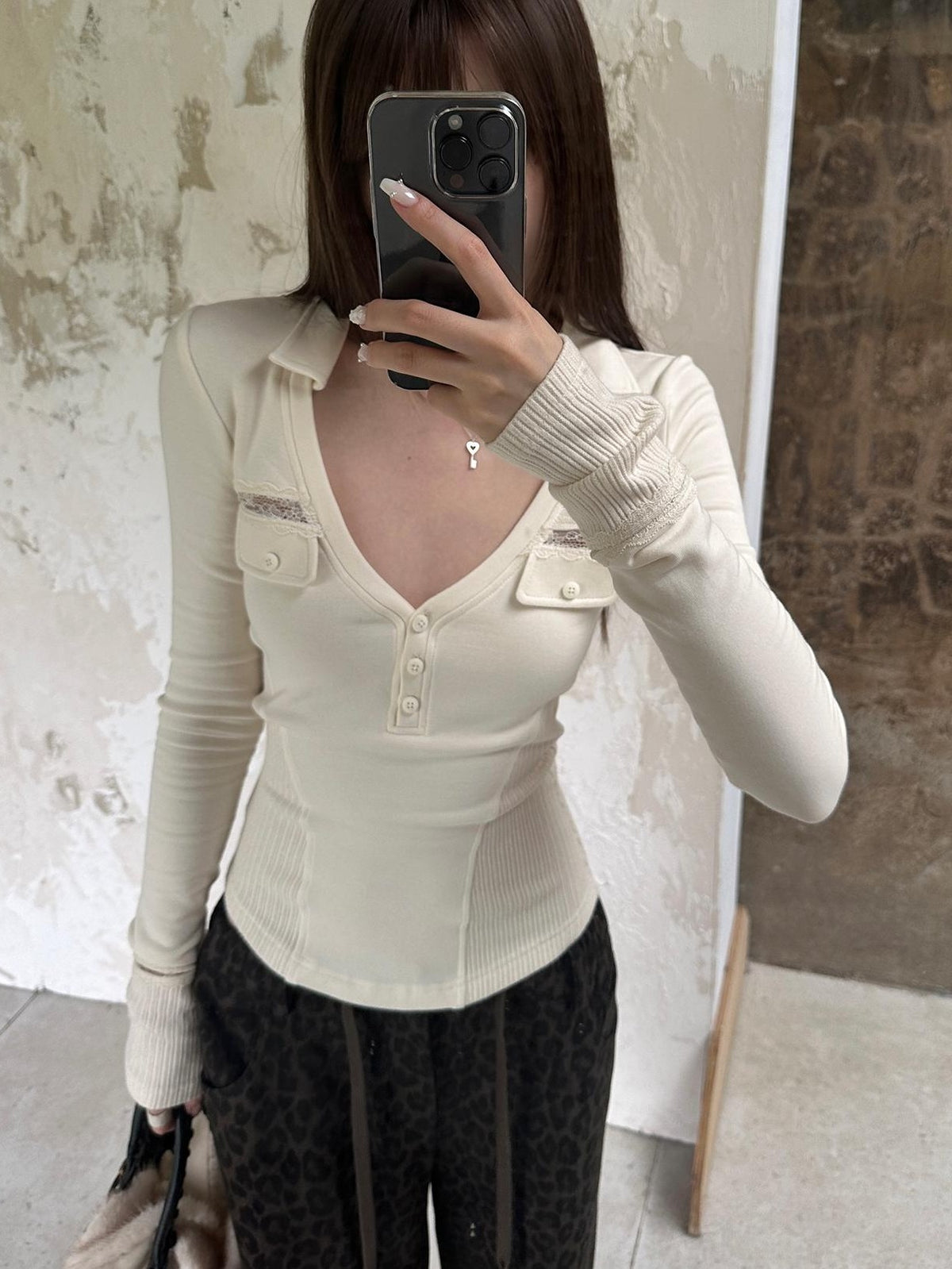 Rase le sol Henley Neck Lace Panel Slim Fit Women's Viscose Long Sleeve T-shirts