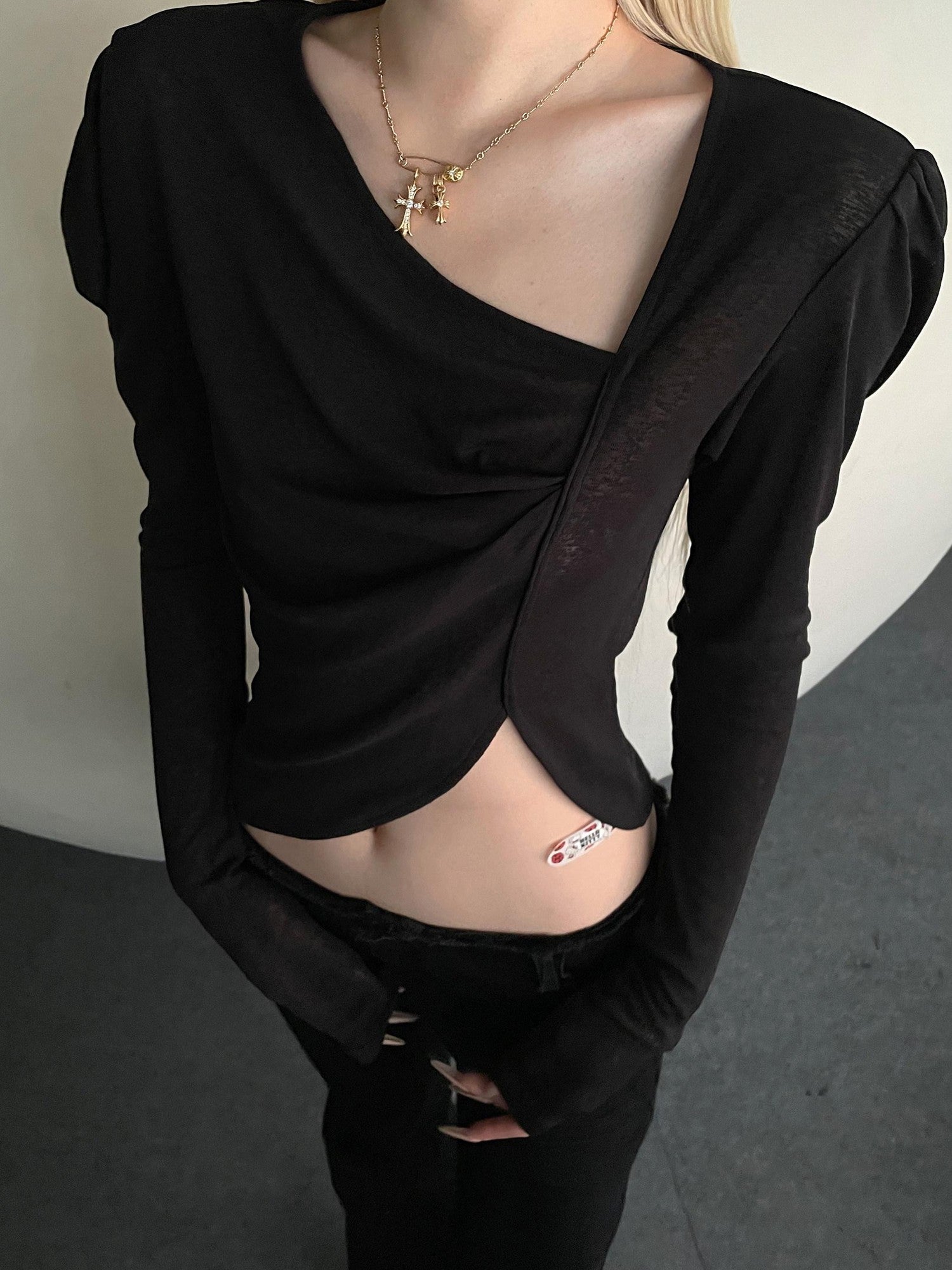 Rase le sol Irregular Sleeve Asymmetrical Slim Cropped Women's Long Sleeve T-shirts