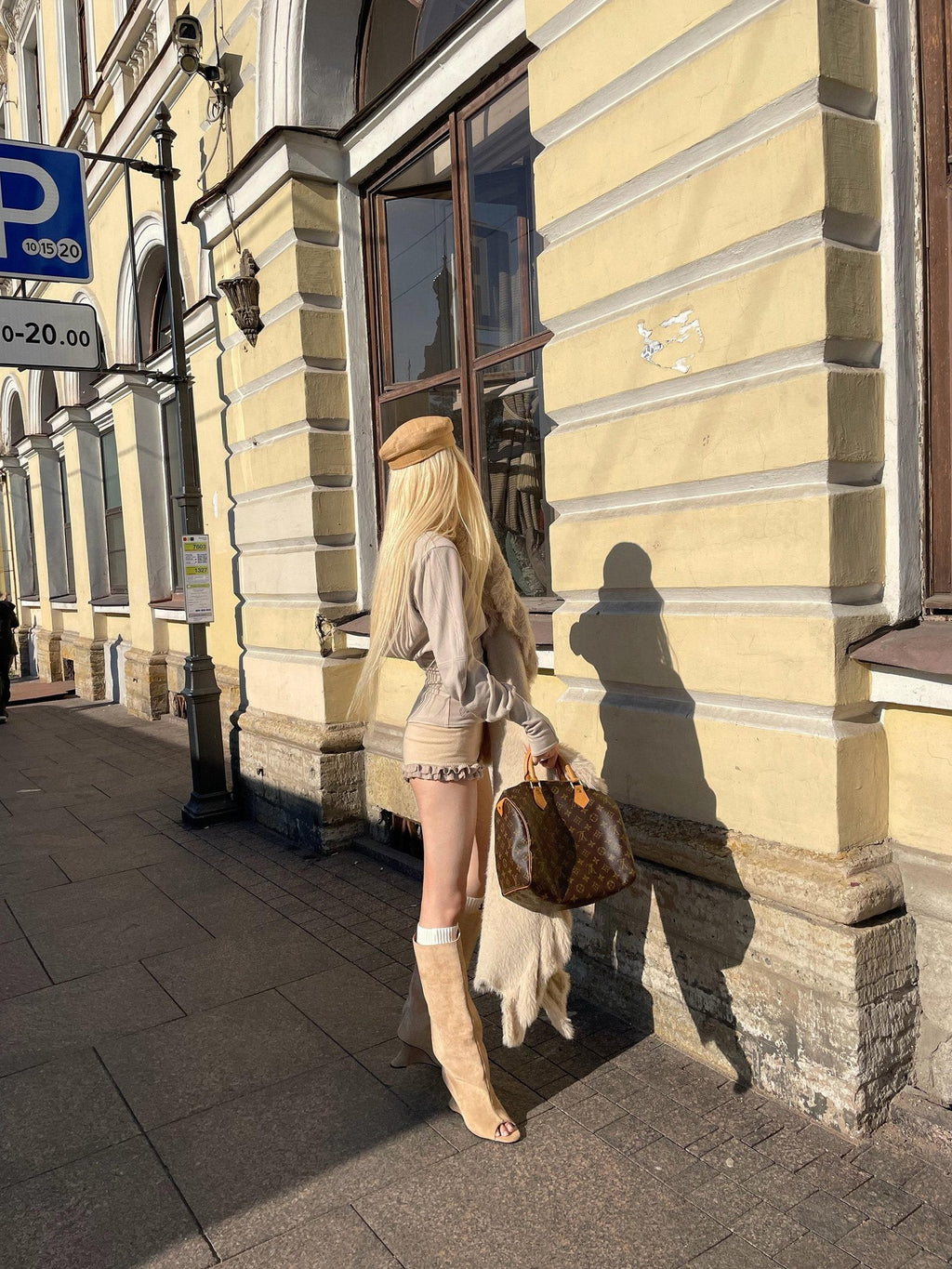 Rase le sol Lettuce Edge Ruffle Slim Fit Women's Fuzzy Wool Knit Hot Pants