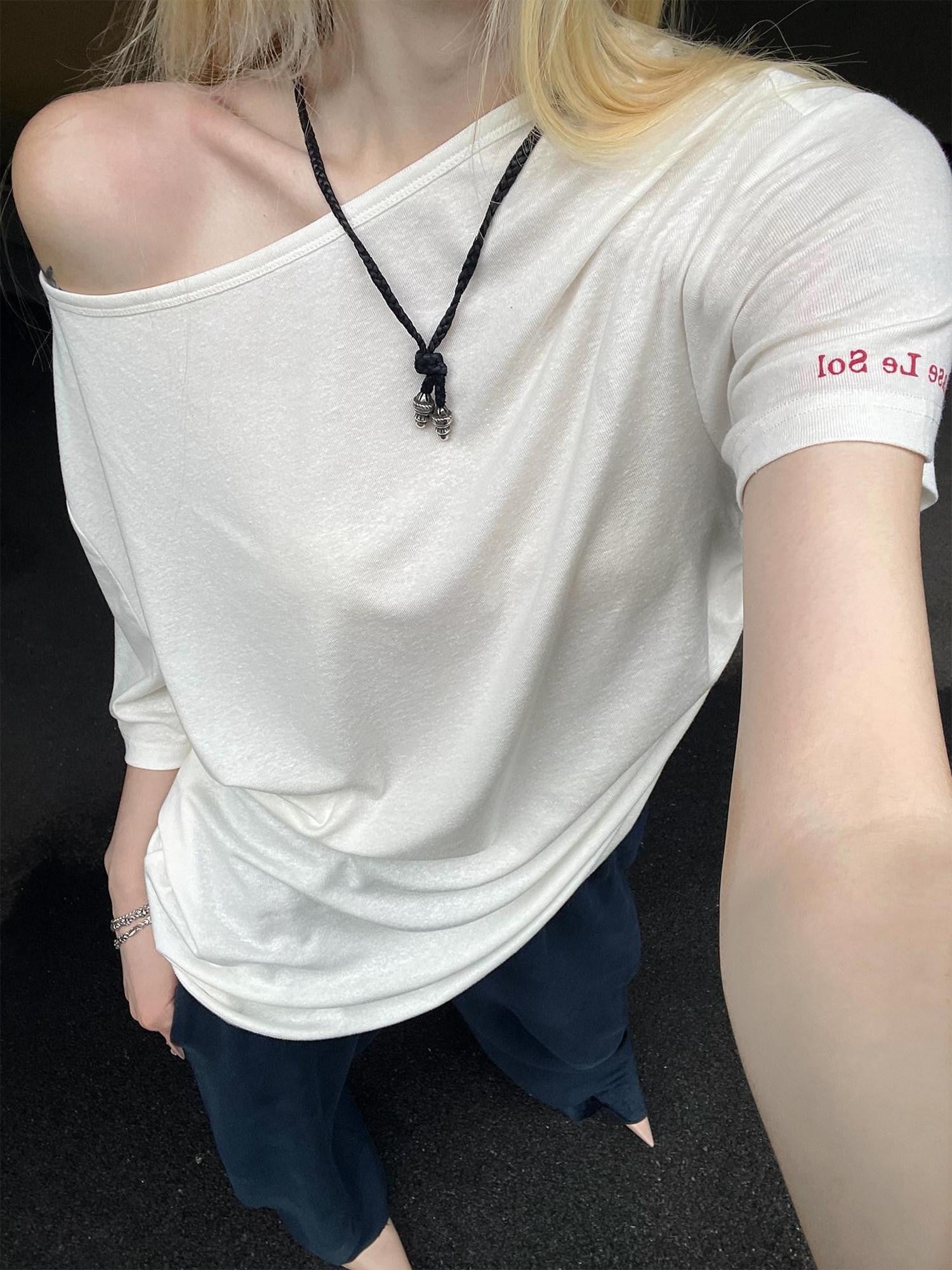 Rase le sol Mottled American Print Slanted Shoulder Loose Women's Off-shoulder T-shirts