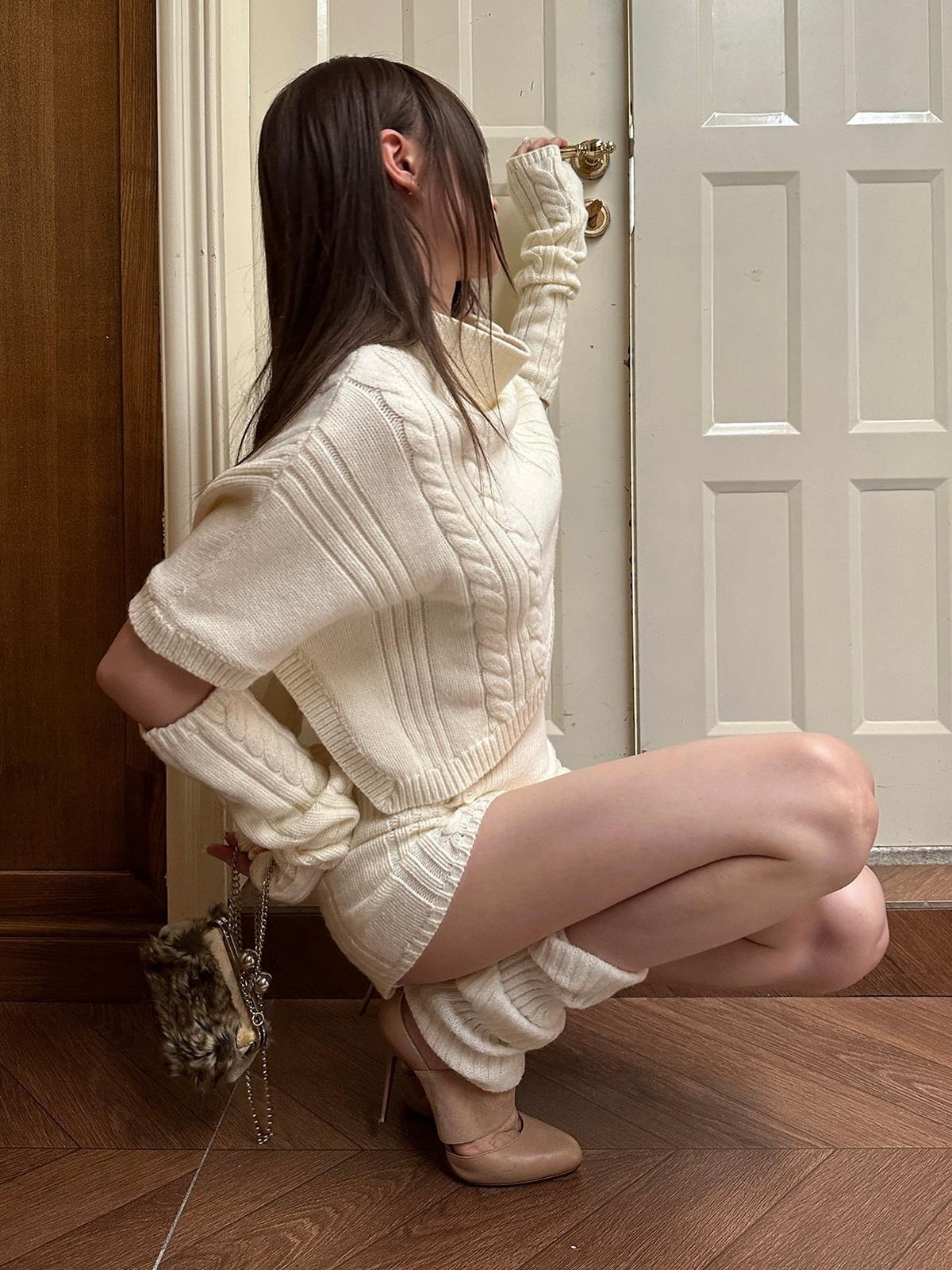 Rase le sol Off Shoulder Cape Knit Loose Soft Women's Casual Top & Shorts Sets