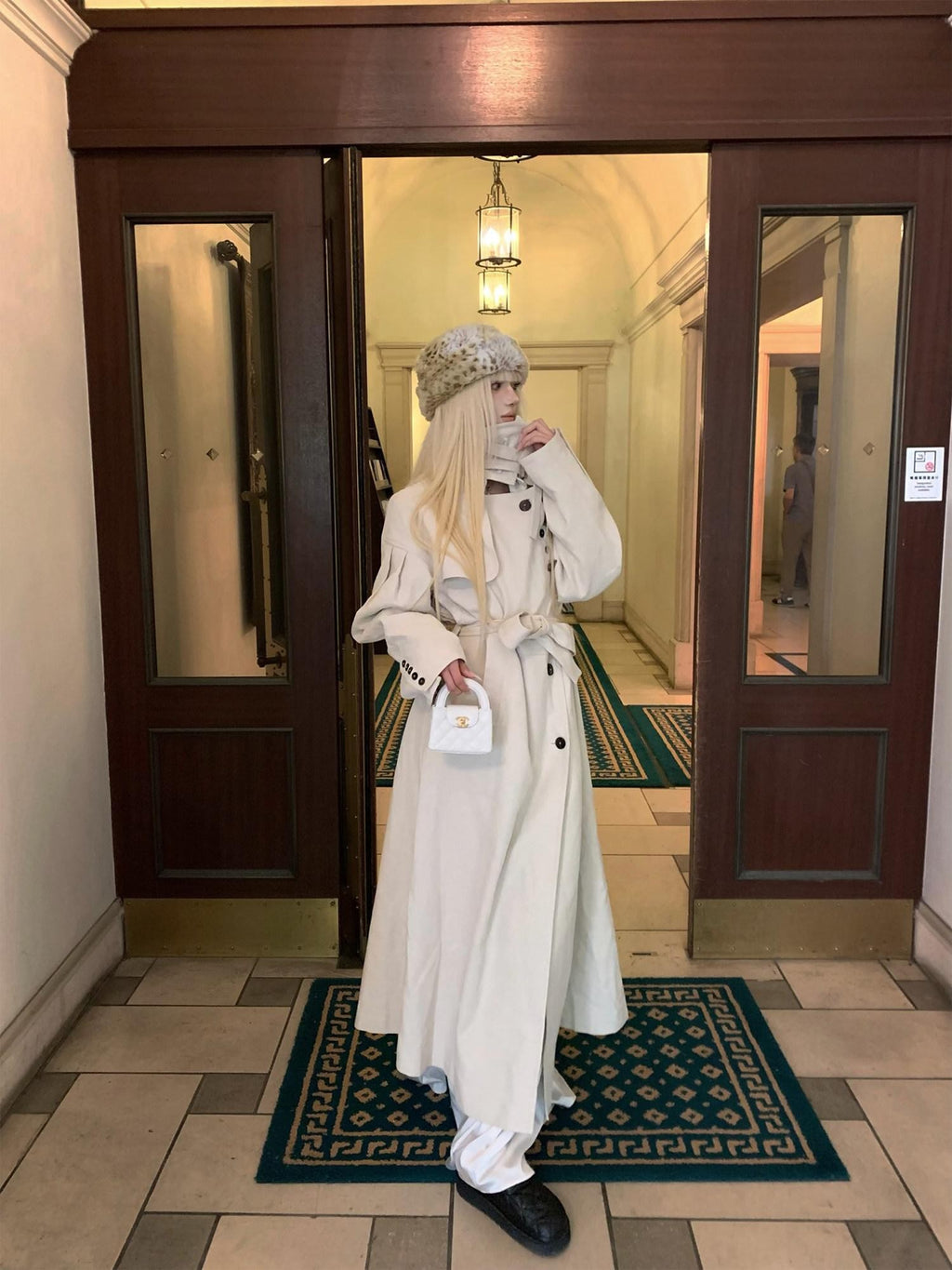 Rase le sol Off White Double Breasted Longline Tall Women's Trench Coats