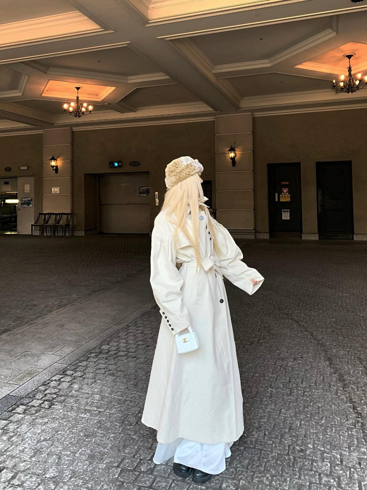 Rase le sol Off White Double Breasted Longline Tall Women's Trench Coats