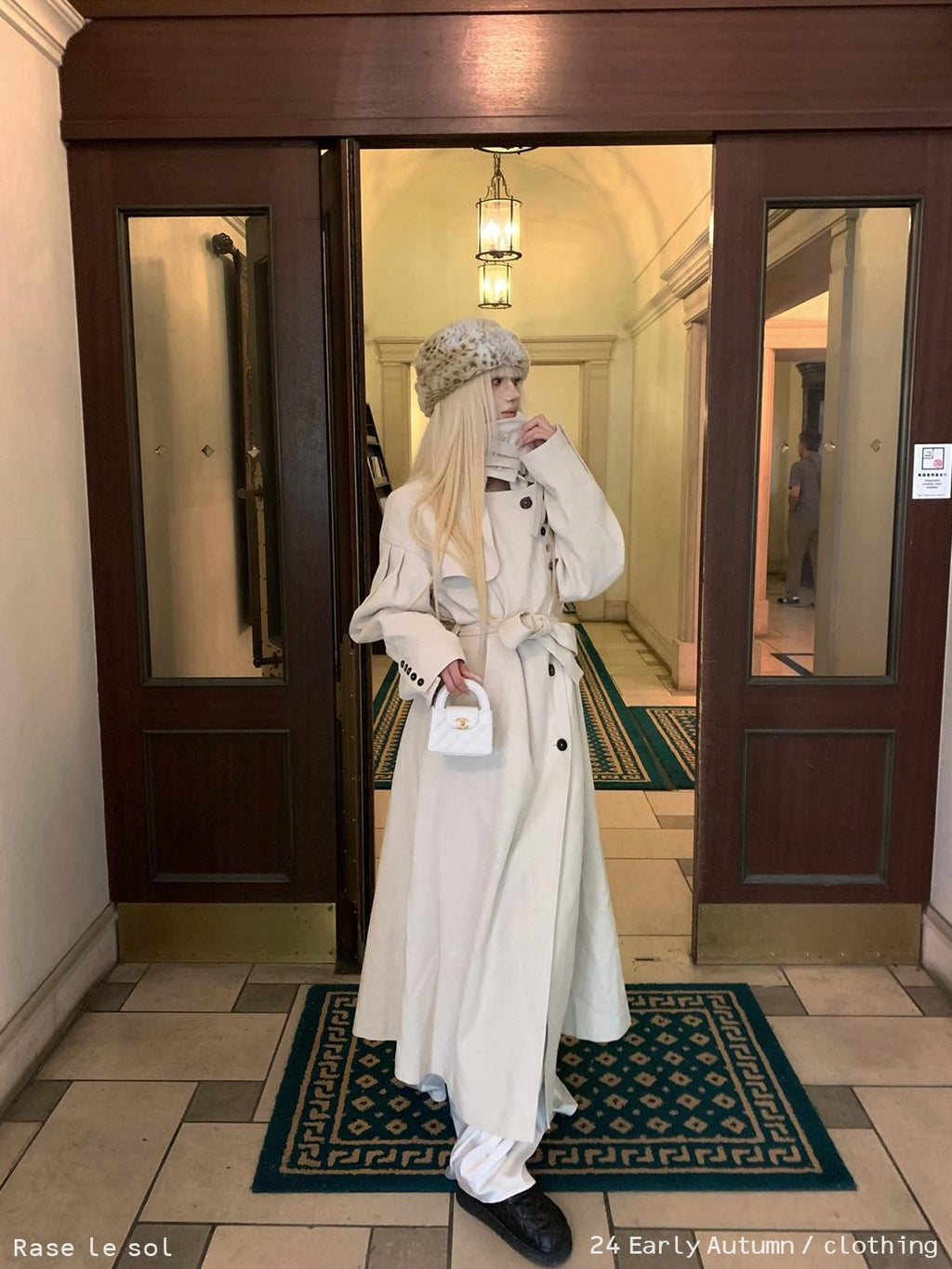 Rase le sol Off White Double Breasted Longline Tall Women's Trench Coats