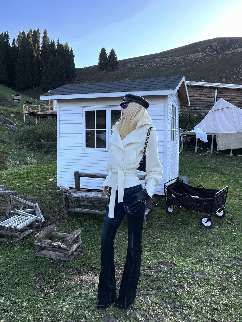 Rase le sol Off White Ribbed Cuff Hem Short Double Breasted Women's Wool Coats