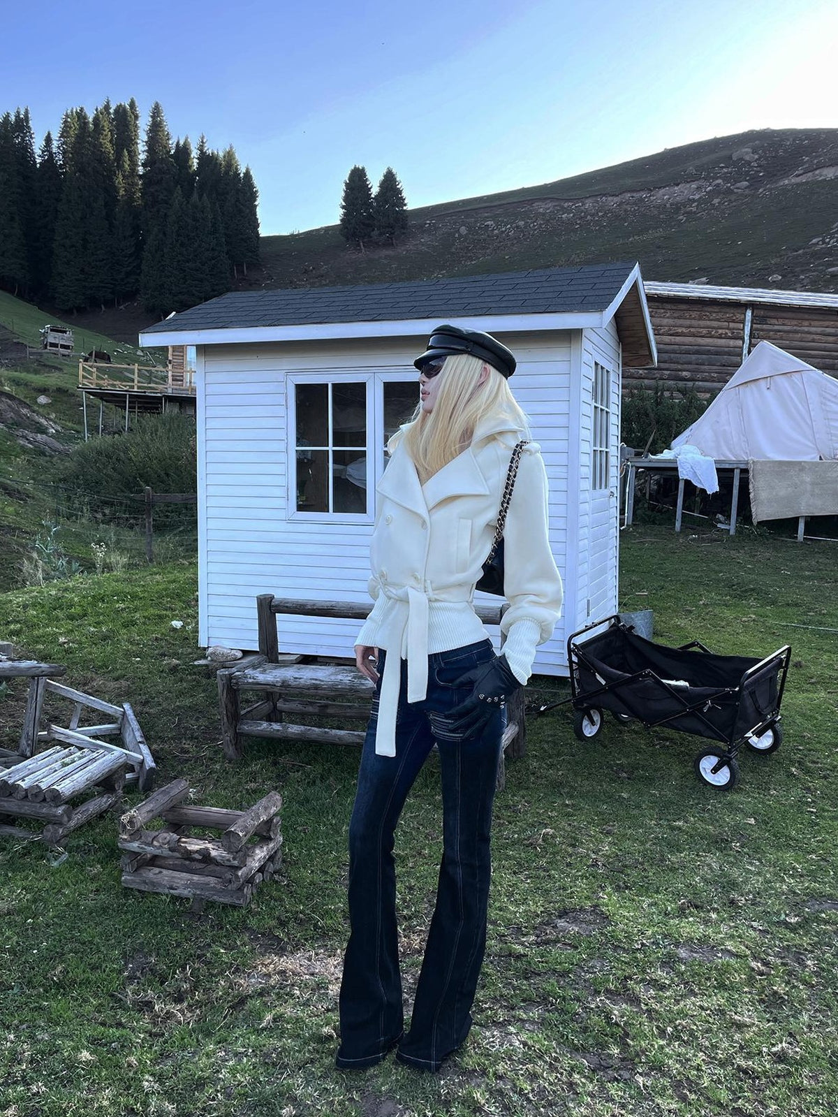 Rase le sol Off White Ribbed Cuff Hem Short Double Breasted Women's Wool Coats