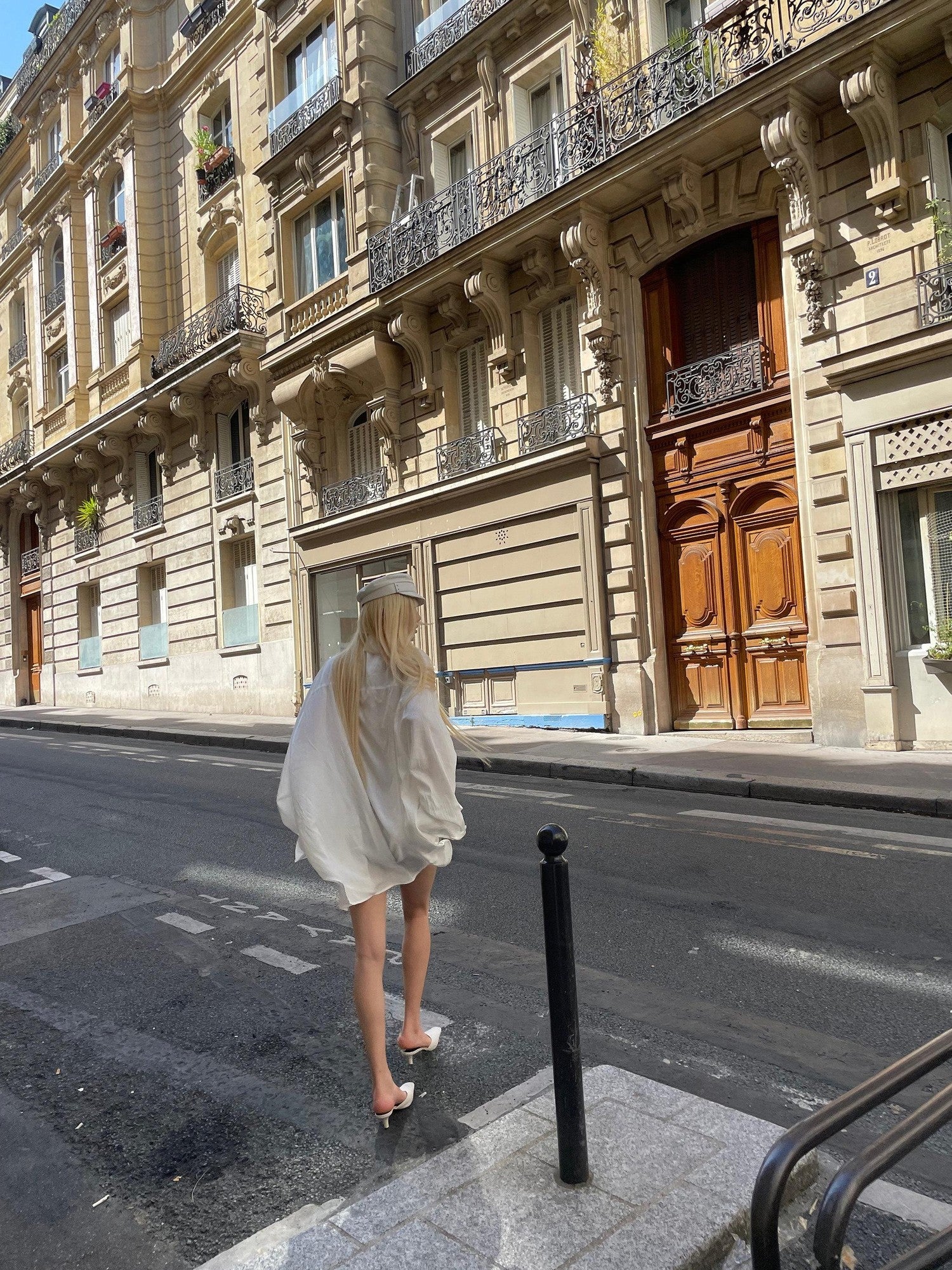 Rase le sol Pearlescent Shimmer Relaxed Slouchy Women's White Oversized Shirts