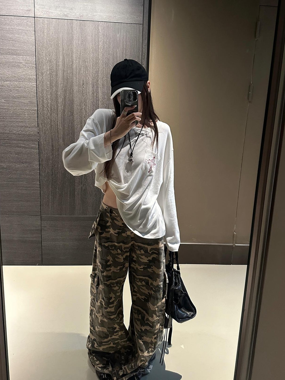 Rase le sol Pocket Print Side Structure Loose Fit Women's Viscose Long Sleeve T-shirts