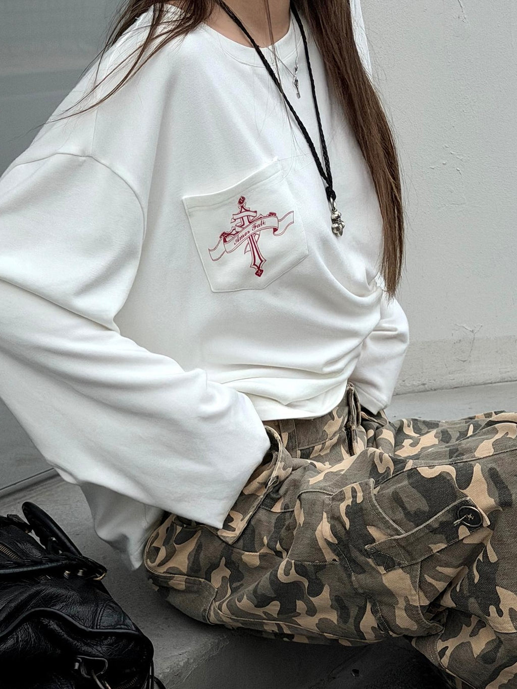 Rase le sol Pocket Print Side Structure Loose Fit Women's Viscose Long Sleeve T-shirts