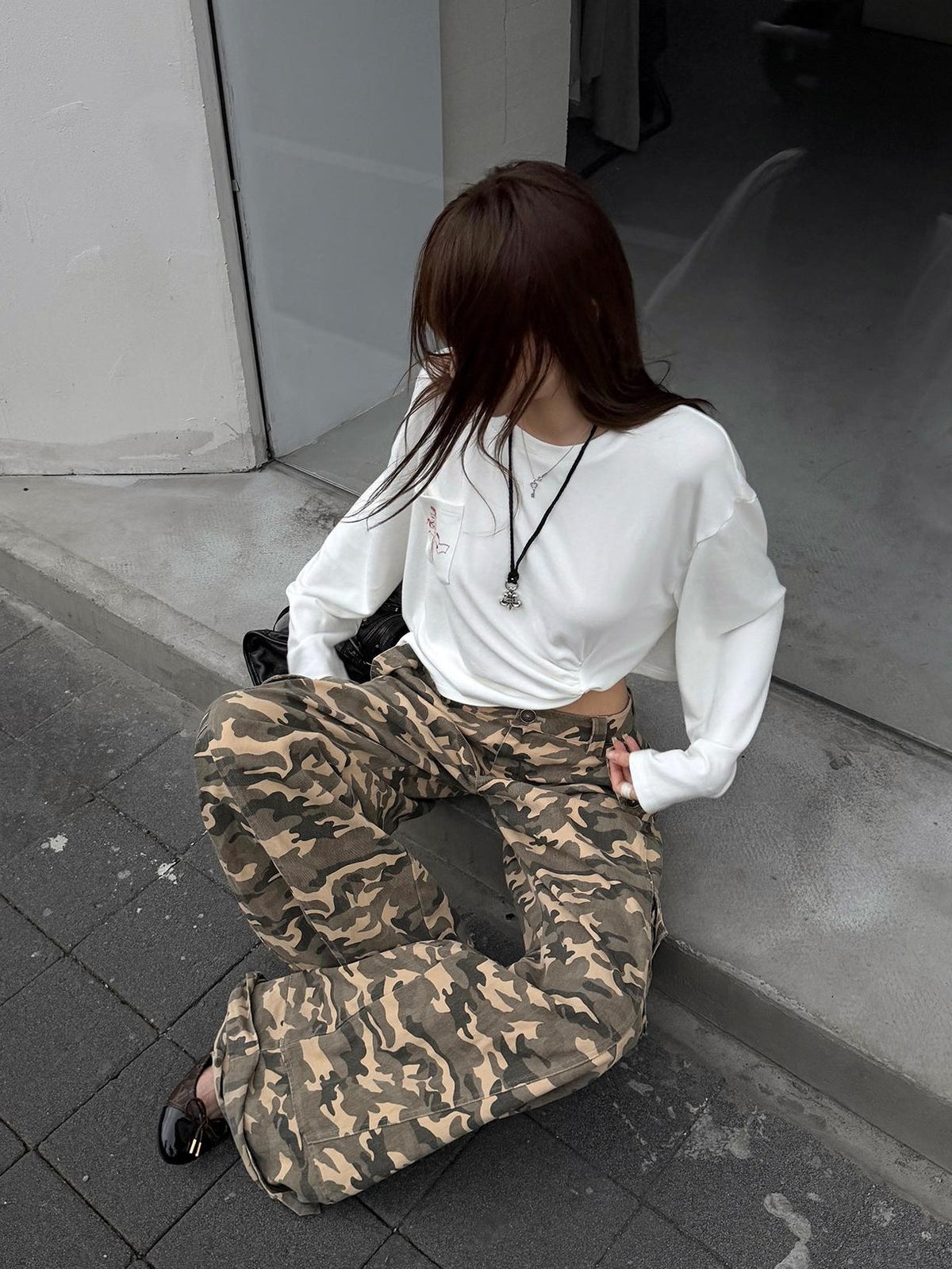 Rase le sol Pocket Print Side Structure Loose Fit Women's Viscose Long Sleeve T-shirts