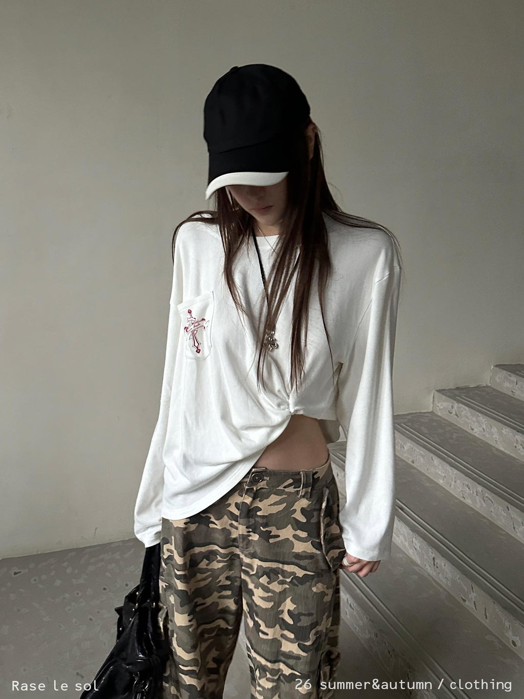 Rase le sol Pocket Print Side Structure Loose Fit Women's Viscose Long Sleeve T-shirts