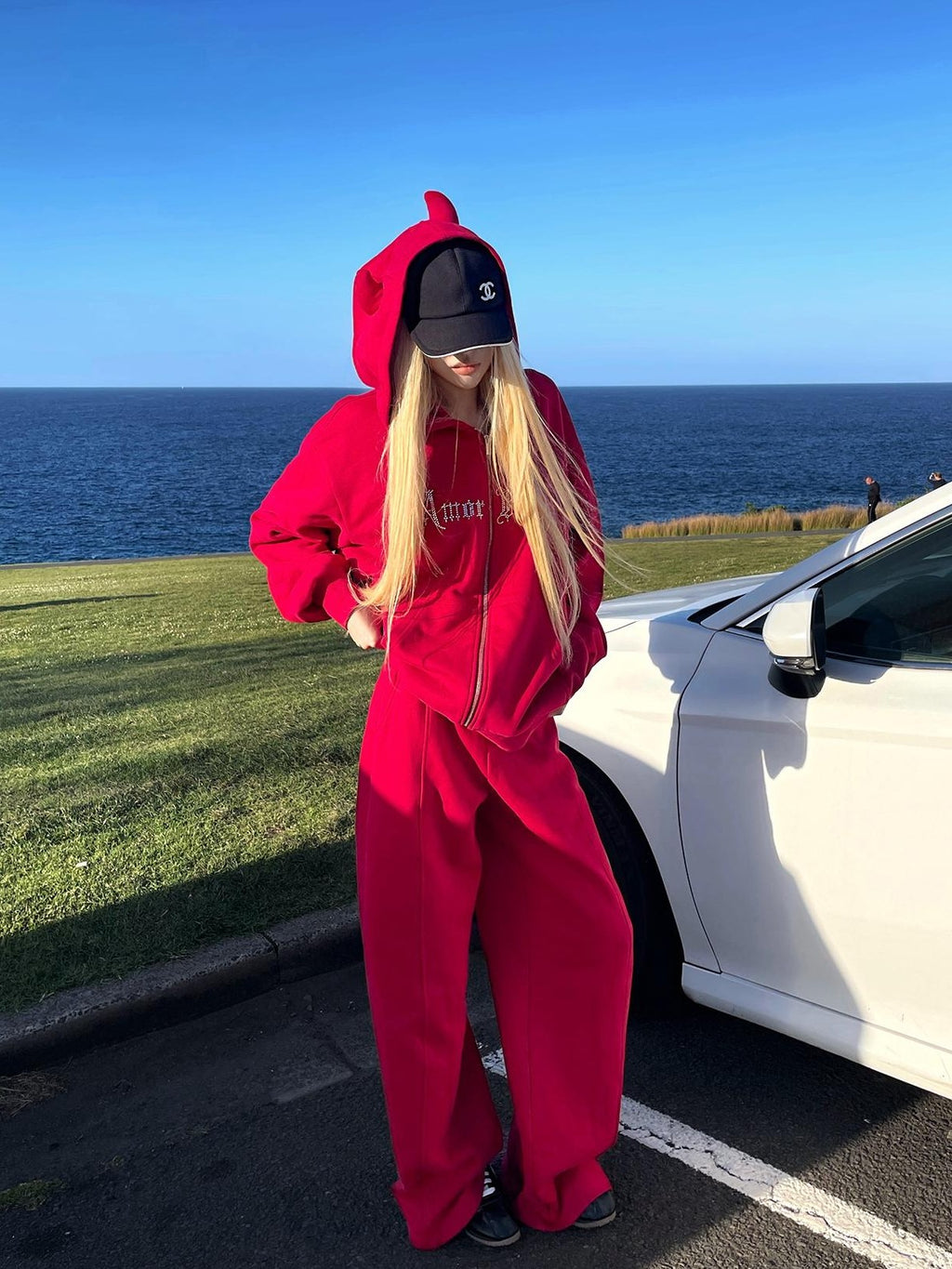 Rase le sol Red Devil Horn Rhinestone Embroidered Letter Hooded Women's Cotton Tracksuit Sets