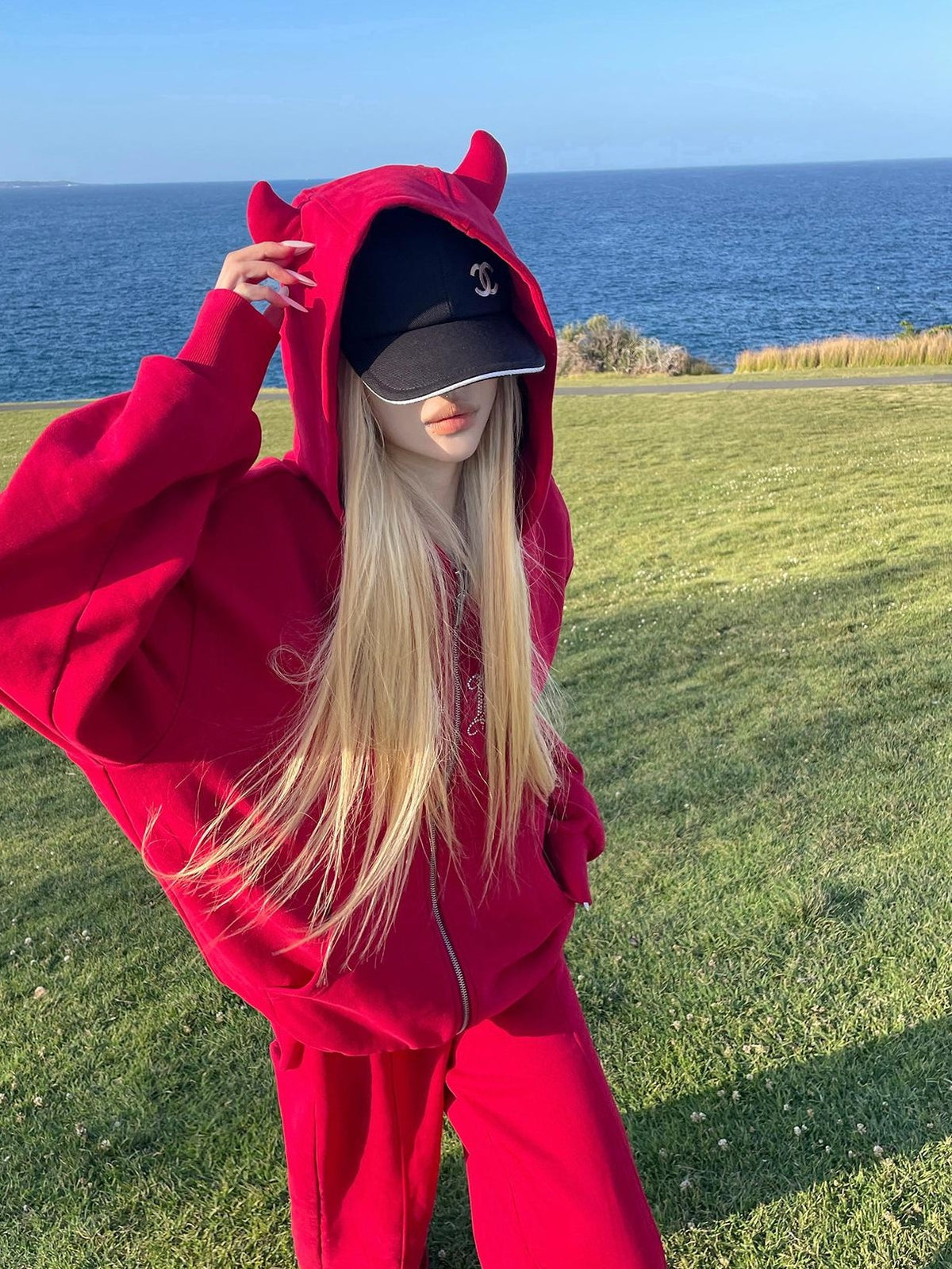 Rase le sol Red Devil Horn Rhinestone Embroidered Letter Hooded Women's Cotton Tracksuit Sets