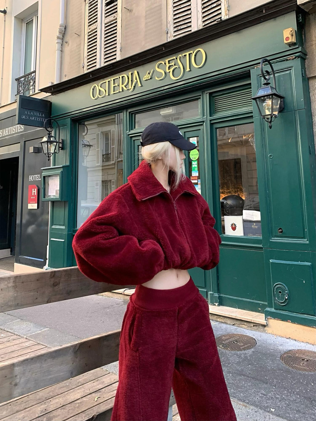 Rase le sol Red Oversized Cropped Women's Polar Fleece Casual Top & Pants Sets