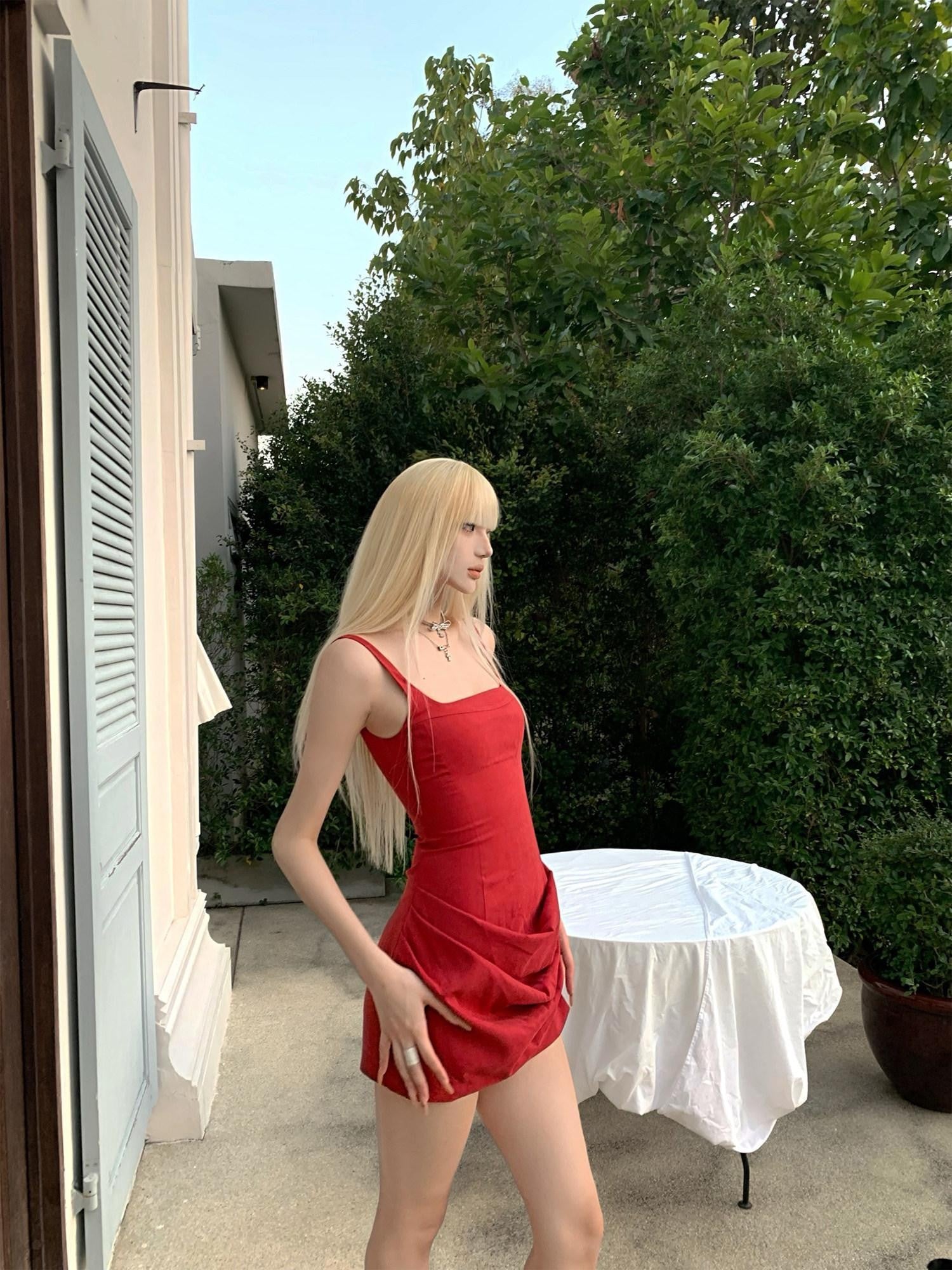 Rase le sol Red Spaghetti Strap Cinched Waist Hip Hugging Women's Bodycon Mini Dresses