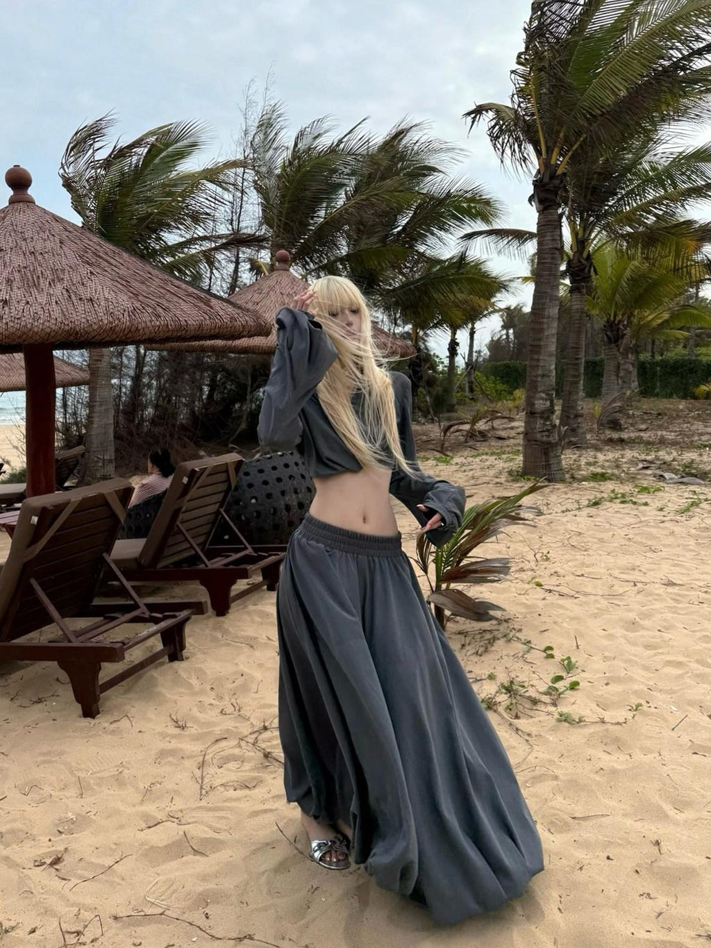 Rase le sol Relaxed Gray Cropped Shirt Tulip Hem Women's Matching Skirt Sets
