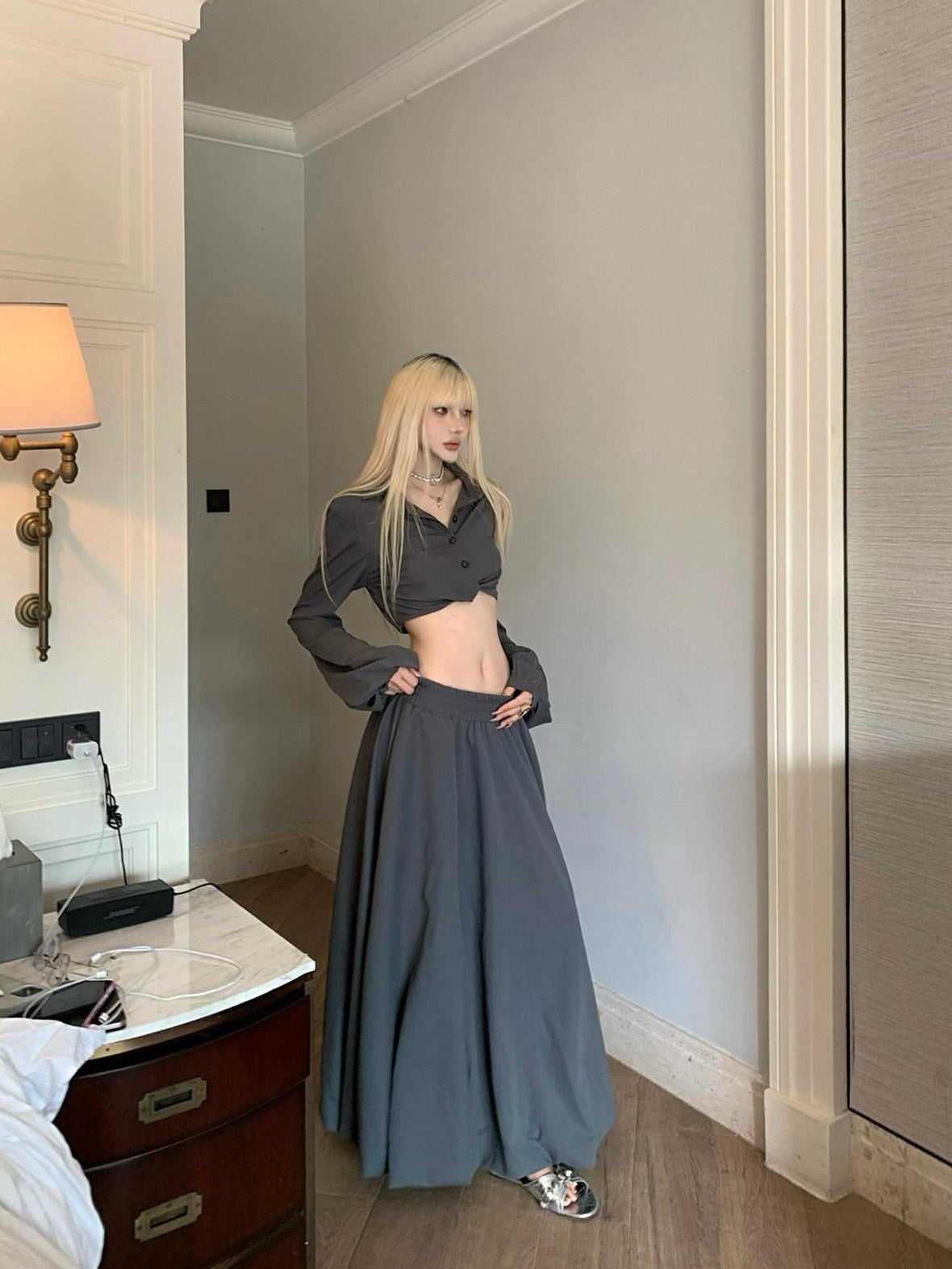 Rase le sol Relaxed Gray Cropped Shirt Tulip Hem Women's Matching Skirt Sets