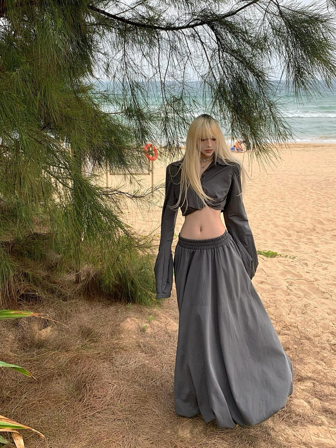Rase le sol Relaxed Gray Cropped Shirt Tulip Hem Women's Matching Skirt Sets