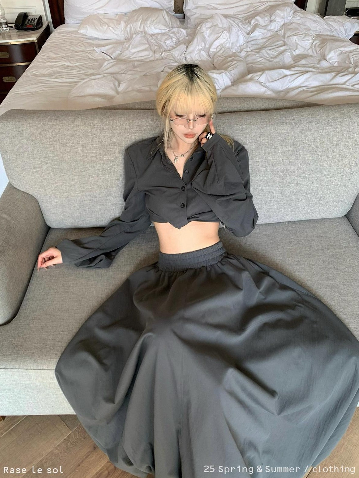 Rase le sol Relaxed Gray Cropped Shirt Tulip Hem Women's Matching Skirt Sets