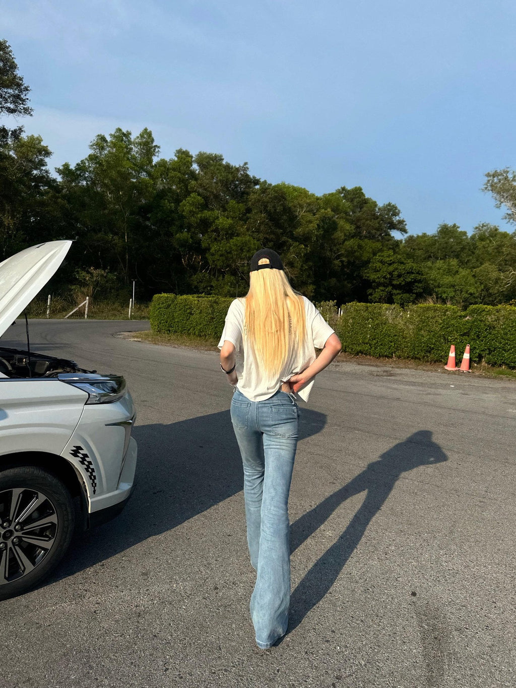 Rase le sol Ripped Low Rise Slim Fit Micro Flare Women's Denim Flare Jeans