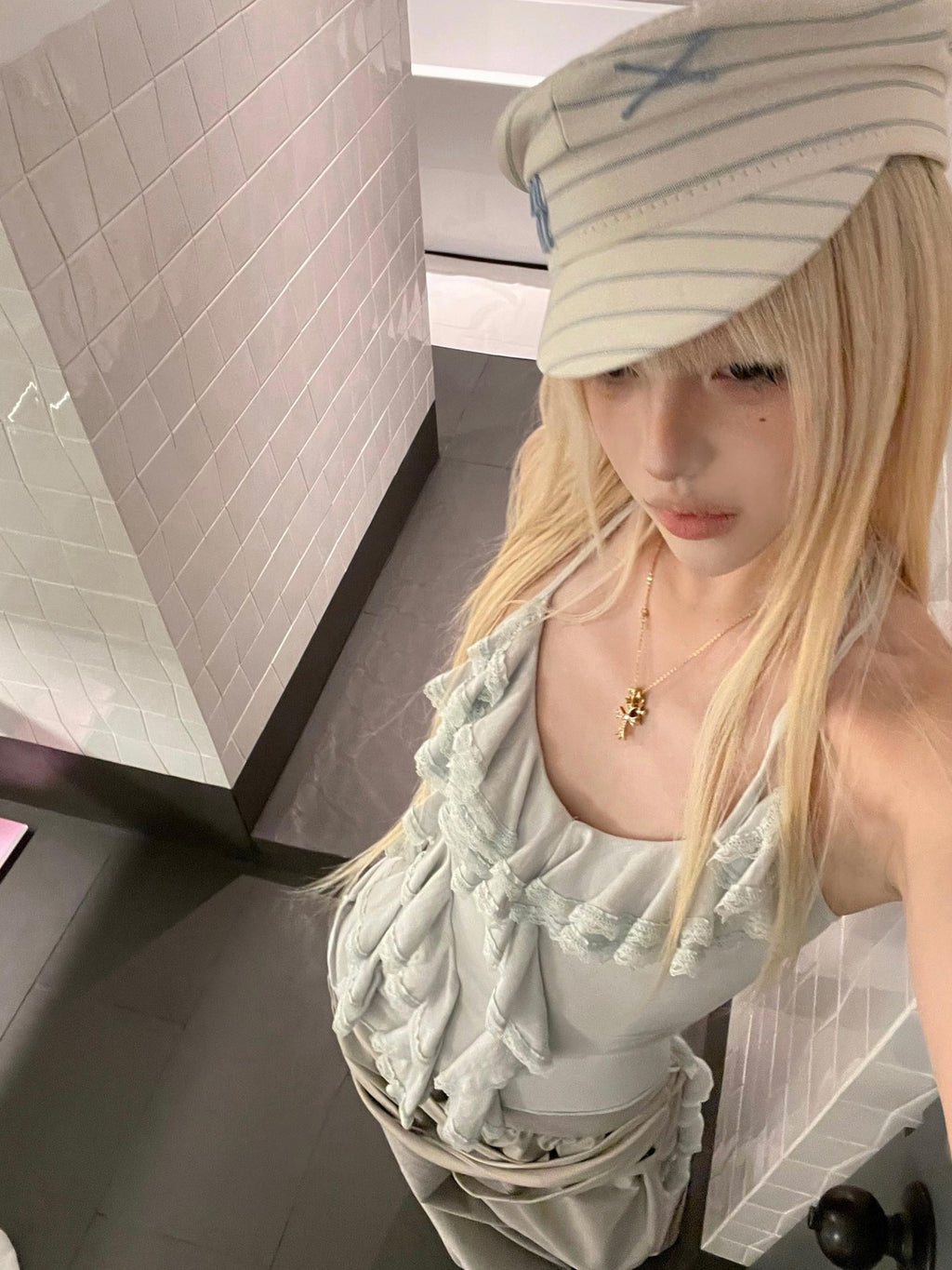 Rase le sol Sea Salt Mint Ruffle Ribbon Tie Neck Halter Women's Halter Tops