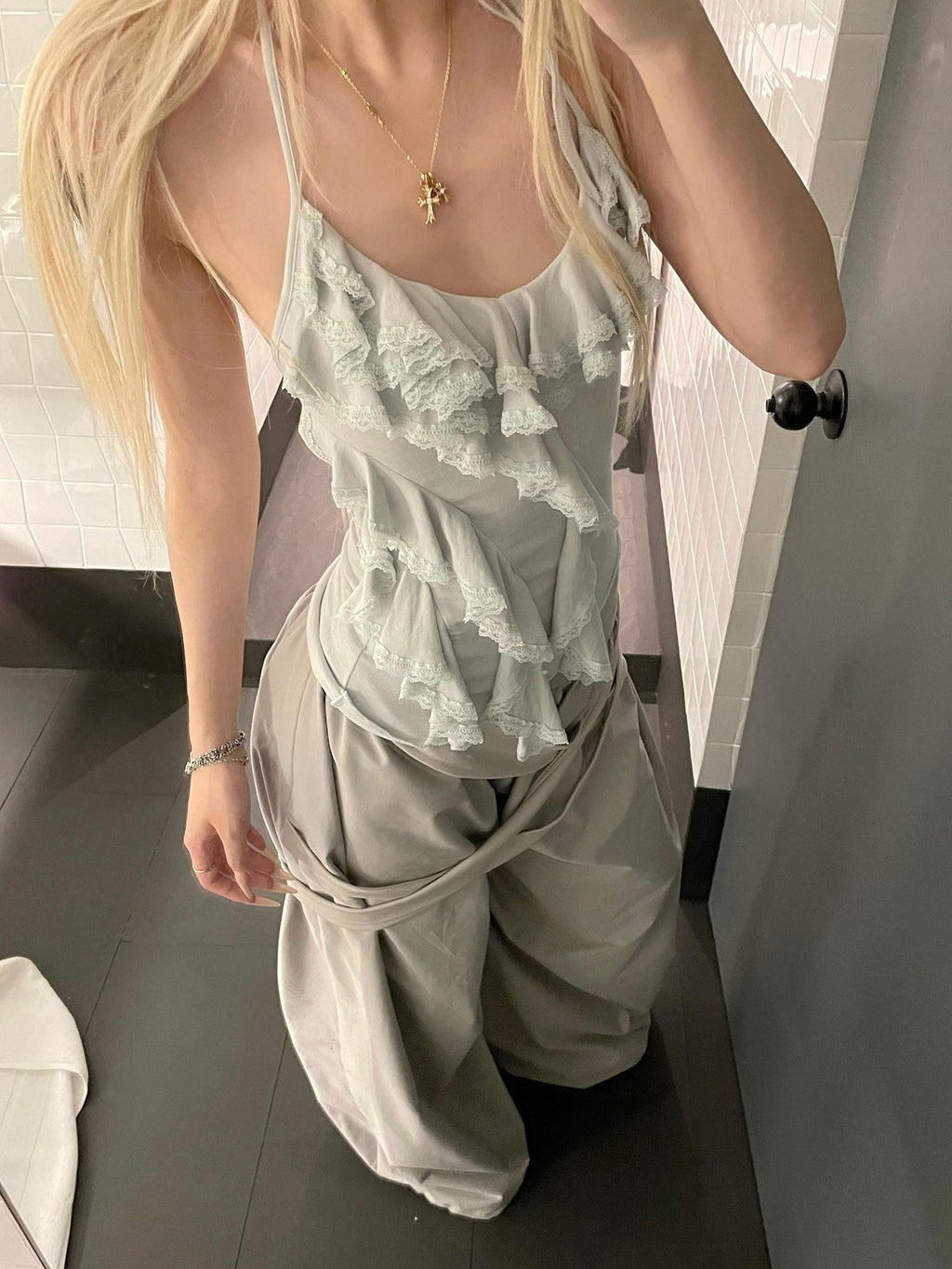Rase le sol Sea Salt Mint Ruffle Ribbon Tie Neck Halter Women's Halter Tops