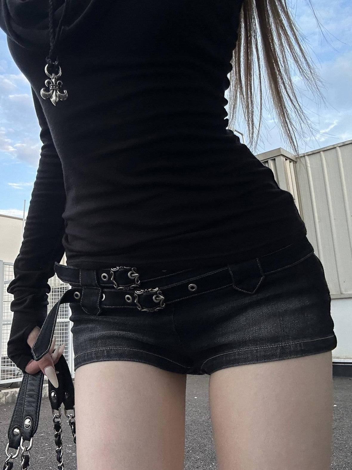Rase le sol Sexy Double Waist Belt Low Rise Hip Hugging Women's Denim Shorts
