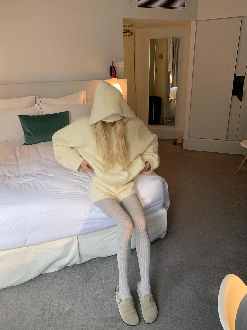 Rase le sol Snow Fairy Relaxed Hooded Sweater Women's Soft Knit Casual Top & Shorts Sets