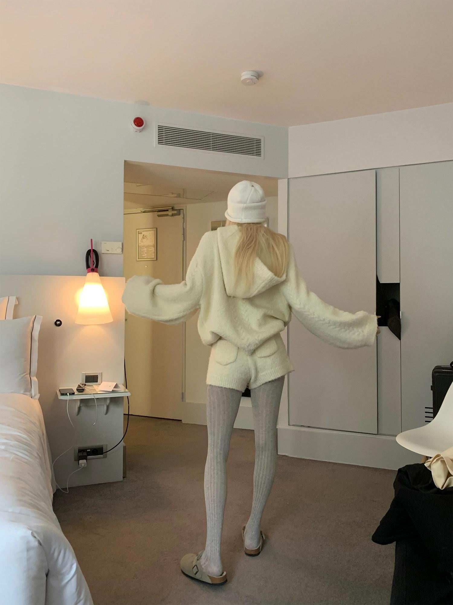 Rase le sol Soft Relaxed Oversized Hooded Women's Sweater Knit Casual Top & Shorts Sets