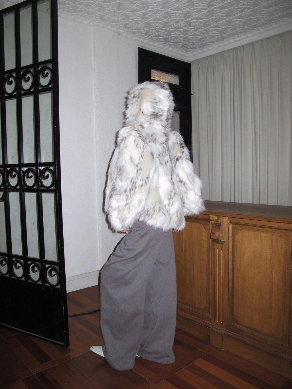 Rase le sol Spotty Reversible Plush Lined Thick Shaggy Women's Eco Friendly Faux Fur Coats