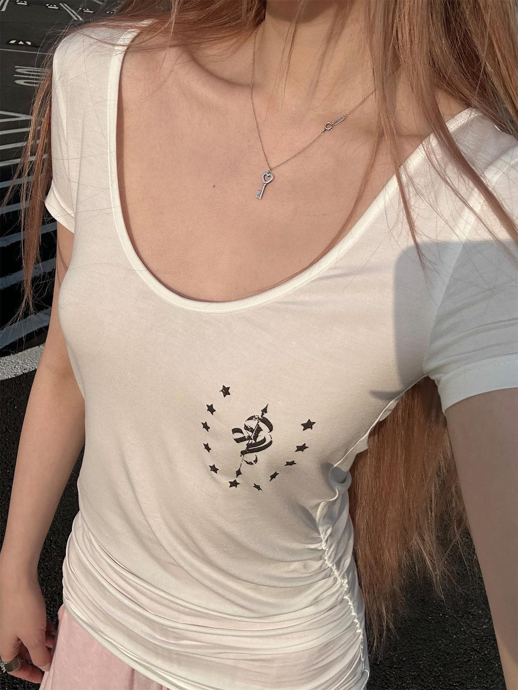 Rase le sol Starlight Whisper Print V-neck Slim Fit Women's Short Sleeve T-shirts