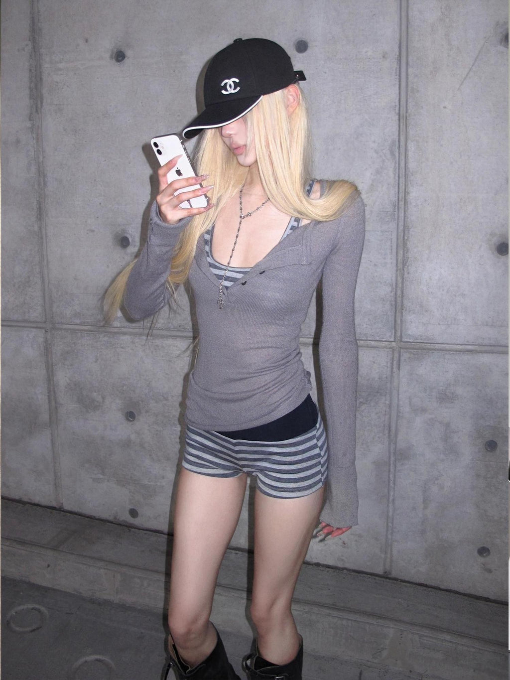 Rase le sol Striped Layered Henley Neck Slim Fit Women's Knit Casual Top & Shorts Sets