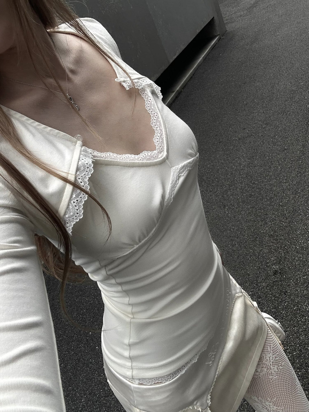 Rase_le_sol_Twin_Swan_Lace_Trim_Faux_Layered_Slim_Fit_Women's_Long_Sleeve_T-shirts_1065441773750_MISSTT