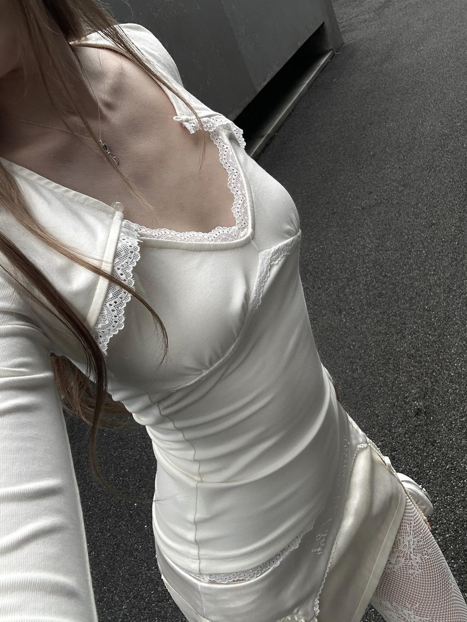 Rase le sol Twin Swan Lace Trim Faux Layered Slim Fit Women's Long Sleeve T-shirts