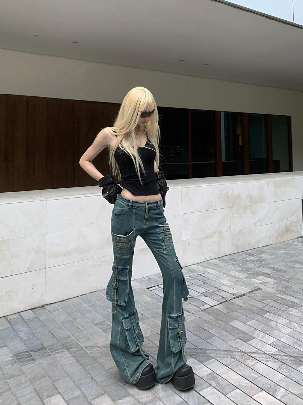 Rase le sol Vintage Multi Pocket Low Rise Cargo Women's Denim Bootcut Jeans