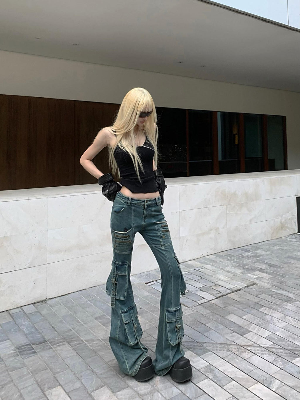Rase le sol Vintage Multi Pocket Low Rise Cargo Women's Denim Bootcut Jeans